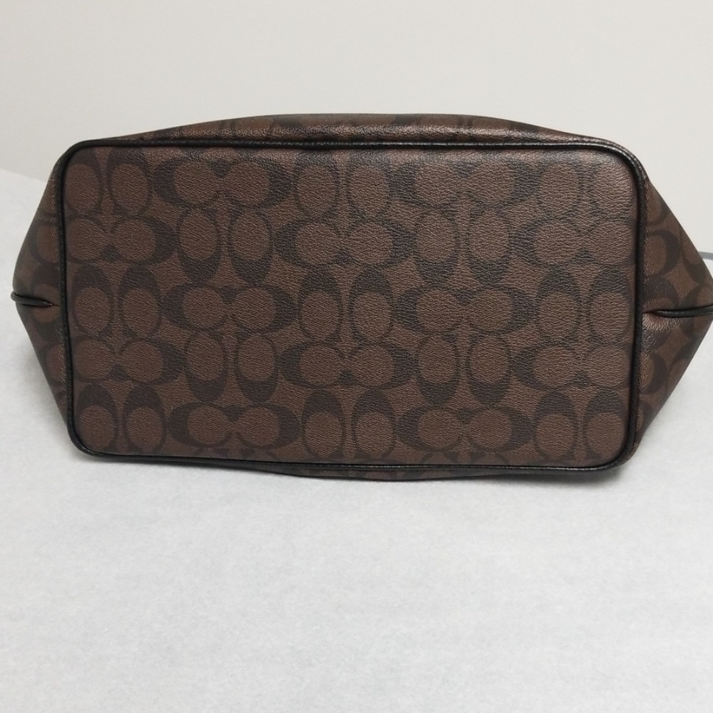 Coach Bag - Picture 5 of 8